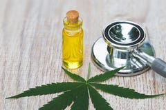 Продукты пеньки масла CBD, медицинская марихуана, cannabinoids и здоровье стоковые фото Продукты пеньки масла CBD, медицинская марихуана, cannabinoids и здоровье стоковые фото
