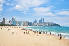 Пусан, Корея - 19-ое сентября 2015: Ландшафт пляжа Haeundae Стоковые Изображения Пусан, Корея - 19-ое сентября 2015: Ландшафт пляжа Haeundae Стоковые Изображения