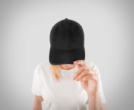 Пустой черный шаблон модель-макета бейсбольной кепки, носка на женщинах возглавляет стоковые фотографии rf Пустой черный шаблон модель-макета бейсбольной кепки, носка на женщинах возглавляет стоковые фотографии rf