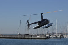 Путешествие вертолета моря принимает стоковая фотография rf Путешествие вертолета моря принимает стоковая фотография rf