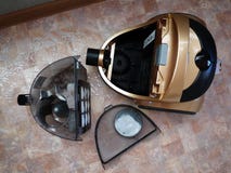 Пылесос для того чтобы собрать пыль отсутствие сумок отброса o стоковая фотография Пылесос для того чтобы собрать пыль отсутствие сумок отброса o стоковая фотография