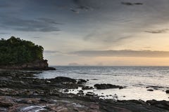Рассвет на острове Koh Lanta тайско стоковые изображения rf Рассвет на острове Koh Lanta тайско стоковые изображения rf