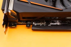 Россия Berezniki может 11, 2018: конец-вверх игры OC GeForce гигабайта, серии видеокарты Nvidia новой, пользы для компьютера ПК стоковые изображения rf Россия Berezniki может 11, 2018: конец-вверх игры OC GeForce гигабайта, серии видеокарты Nvidia новой, пользы для компьютера ПК стоковые изображения rf