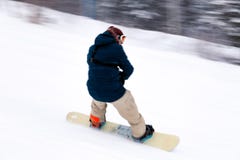 Россия, Sheregesh 2018 11 Профессиональный snowboarder человека 18 в bri стоковые фотографии rf Россия, Sheregesh 2018 11 Профессиональный snowboarder человека 18 в bri стоковые фотографии rf