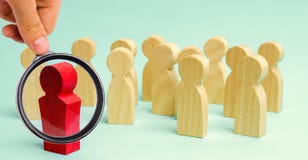 Руководитель связывает с командой и дает инструкции Установка планирования бизнеса и цели Сыгранность Дух команды людск стоковое фото rf Руководитель связывает с командой и дает инструкции Установка планирования бизнеса и цели Сыгранность Дух команды людск стоковое фото rf