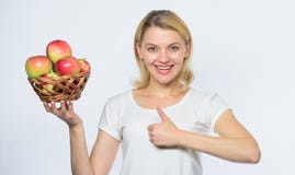 Свежая и сочная закуска Жизнь в реальном маштабе времени девушки здоровая Плод Яблока органический o Часть хороших яблочных пирог стоковые изображения rf Свежая и сочная закуска Жизнь в реальном маштабе времени девушки здоровая Плод Яблока органический o Часть хороших яблочных пирог стоковые изображения rf