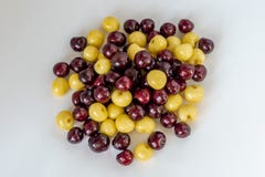 Свежая предпосылка вишни Деталь макроса, изолированные cherryes r стоковые изображения Свежая предпосылка вишни Деталь макроса, изолированные cherryes r стоковые изображения