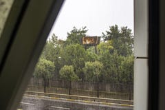 Свой rainly день на scane окна стоковая фотография rf Свой rainly день на scane окна стоковая фотография rf