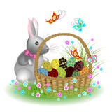 Серый милый кролик около корзины с пасхальными яйцами Цветки и бабочки весны Символ пасхи в культуре много иллюстрация вектора Серый милый кролик около корзины с пасхальными яйцами Цветки и бабочки весны Символ пасхи в культуре много иллюстрация вектора