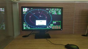 Системный контроль Arpa для того чтобы проверить курс на столкновение или не стоковое фото Системный контроль Arpa для того чтобы проверить курс на столкновение или не стоковое фото