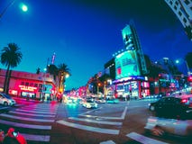 Славные взгляды ночи города в Калифорнии стоковая фотография rf Славные взгляды ночи города в Калифорнии стоковая фотография rf
