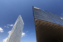 Современная архитектура Барселоны, Museu Blau и раскосного ZeroZero стоковые изображения Современная архитектура Барселоны, Museu Blau и раскосного ZeroZero стоковые изображения