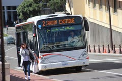 Современный Город Шина Van Hool A330 в Монако стоковые фото Современный Город Шина Van Hool A330 в Монако стоковые фото