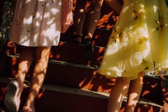 Солнечность и девушки стоковое фото Солнечность и девушки стоковое фото
