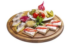 Сортированные закуски для водки Salo с мустардом и хреном Домодельные замаринованные овощи Сельди с картошками На деревенском стоковые изображения Сортированные закуски для водки Salo с мустардом и хреном Домодельные замаринованные овощи Сельди с картошками На деревенском стоковые изображения