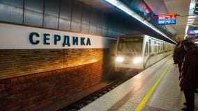 София, Болгария - 22-ое января 2018: Станция метро Sedika в Sofi стоковые изображения rf София, Болгария - 22-ое января 2018: Станция метро Sedika в Sofi стоковые изображения rf