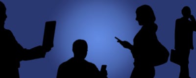 Социальные средства массовой информации, люди фотографируя с телефоном в руке стоковая фотография rf Социальные средства массовой информации, люди фотографируя с телефоном в руке стоковая фотография rf