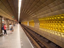 Станция метро Mustek в Праге, чехии стоковое фото rf Станция метро Mustek в Праге, чехии стоковое фото rf