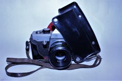 Старая камера в черном случае стоковое фото Старая камера в черном случае стоковое фото