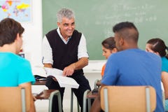 Старшее преподавательство учителя стоковые фотографии rf Старшее преподавательство учителя стоковые фотографии rf