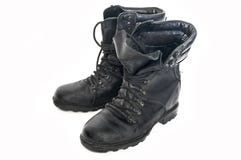 Старые, worn-вне ботинки старой русской армии стоковые изображения rf Старые, worn-вне ботинки старой русской армии стоковые изображения rf