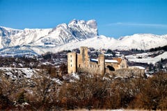 Старые руины в Франции в снеге около en Провансали AIX стоковая фотография Старые руины в Франции в снеге около en Провансали AIX стоковая фотография