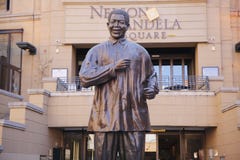 статуя mandela Нелсона стоковое фото rf статуя mandela Нелсона стоковое фото rf