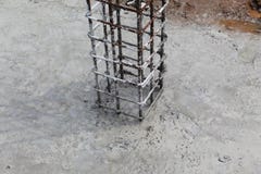 Столбец от низкопробной конструкции стоковое изображение Столбец от низкопробной конструкции стоковое изображение