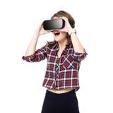 Счастливая девушка получая опыт используя стекла шлемофона VR виртуальной реальности, много жестикулировать вручает, изолированны стоковое изображение Счастливая девушка получая опыт используя стекла шлемофона VR виртуальной реальности, много жестикулировать вручает, изолированны стоковое изображение