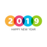 Счастливые дизайн текста Нового Года 2019 творческий с геометрическими элементами Смелый белый текст в красочных кругах Шаблон ве бесплатная иллюстрация Счастливые дизайн текста Нового Года 2019 творческий с геометрическими элементами Смелый белый текст в красочных кругах Шаблон ве бесплатная иллюстрация