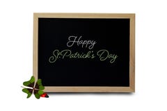 Счастливый текст дня St Patrick’s написанный на классн классном стоковые изображения Счастливый текст дня St Patrick’s написанный на классн классном стоковые изображения