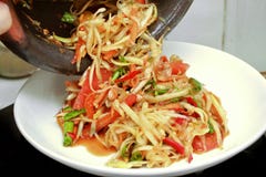 Тайский популярный салат рецепта, пряных и кислых смешанный vegetable с p стоковые фотографии rf Тайский популярный салат рецепта, пряных и кислых смешанный vegetable с p стоковые фотографии rf