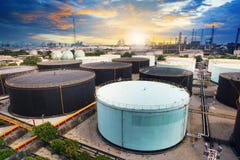 Танк нефтехранилища в петрохимическом заводе индустрии рафинадного завода в любимчике Танк нефтехранилища в петрохимическом заводе индустрии рафинадного завода в любимчике