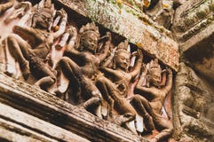4 танцуя дамы в цвете - детали барельеф в Angkor Wat, Siem Reap, Камбодже, Индо-Китае, Азии - ориентация портрета стоковые изображения rf 4 танцуя дамы в цвете - детали барельеф в Angkor Wat, Siem Reap, Камбодже, Индо-Китае, Азии - ориентация портрета стоковые изображения rf