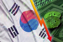 Тенденция флага и cryptocurrency Южной Кореи понижаясь с 2 bitcoins на долларовых банкнотах и дисплее бинарного кода иллюстрация вектора Тенденция флага и cryptocurrency Южной Кореи понижаясь с 2 bitcoins на долларовых банкнотах и дисплее бинарного кода иллюстрация вектора