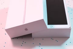 Технология планшета ipad Яблока мобильная стоковые фотографии rf Технология планшета ipad Яблока мобильная стоковые фотографии rf