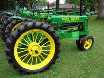 Трактор 1937 модельный b John Deere стоковое фото Трактор 1937 модельный b John Deere стоковое фото
