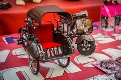 Транспорт небольшой миниатюры pedicap традиционный винтажный стоковая фотография Транспорт небольшой миниатюры pedicap традиционный винтажный стоковая фотография