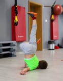 Тренировка Breakdance для детей стоковое фото rf Тренировка Breakdance для детей стоковое фото rf