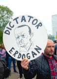 Турецкий протестующий в Лондоне стоковое изображение Турецкий протестующий в Лондоне стоковое изображение