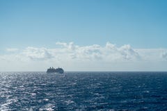 Туристическое судно вне на море стоковые изображения Туристическое судно вне на море стоковые изображения