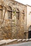 Узкие улочки старых города, старинных зданий и стен Баку, Азербайджан стоковое фото rf Узкие улочки старых города, старинных зданий и стен Баку, Азербайджан стоковое фото rf