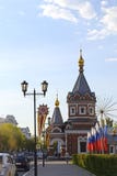 Улица города Yaroslavl украшена для торжества дня победы 9-ого мая стоковое фото rf Улица города Yaroslavl украшена для торжества дня победы 9-ого мая стоковое фото rf