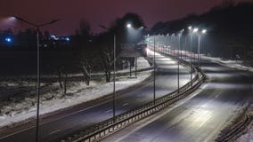Уличное освещение, поддержки для потолков с лампами приведенными концепция модернизации и обслуживания ламп, места для текста, но стоковое изображение Уличное освещение, поддержки для потолков с лампами приведенными концепция модернизации и обслуживания ламп, места для текста, но стоковое изображение