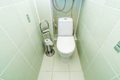 Фото комнаты общественного туалета стоковые фотографии rf Фото комнаты общественного туалета стоковые фотографии rf