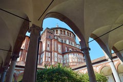 Церковь delle Grazie Santa Maria в милане стоковые фотографии rf Церковь delle Grazie Santa Maria в милане стоковые фотографии rf
