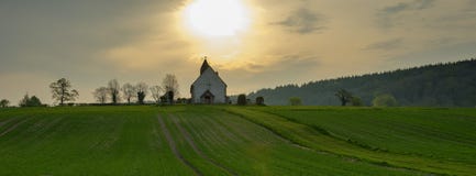 Церковь St hubert на Idsworth около Finchdean в южных спусках национальном парке, Великобритании стоковое изображение rf Церковь St hubert на Idsworth около Finchdean в южных спусках национальном парке, Великобритании стоковое изображение rf