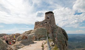 Черный пик лося в прошлом известный как башня бдительности огня пика Harney в парке штата Custer в Black Hills Южной Дакоты США стоковое изображение rf Черный пик лося в прошлом известный как башня бдительности огня пика Harney в парке штата Custer в Black Hills Южной Дакоты США стоковое изображение rf