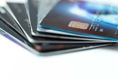 чешет стог поля глубины кредита принципиальной схемы финансовохозяйственный узкий очень Стоковое Изображение RF чешет стог поля глубины кредита принципиальной схемы финансовохозяйственный узкий очень Стоковое Изображение RF