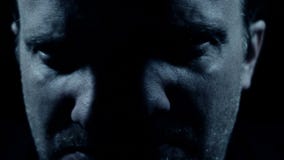 Шальные умалишённые психопат шизофрении и конспект разладов психических здоровий сток-видео Шальные умалишённые психопат шизофрении и конспект разладов психических здоровий сток-видео
